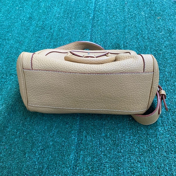 Dooney & bourke purse - Picture 8 of 10